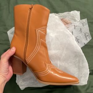 Gladley Pointed Toe Mid-Calf Western Boots